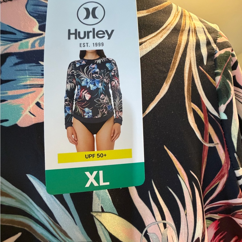Hurley Black Floral Long-Sleeve Rashguard Shirt
Brand new with tags